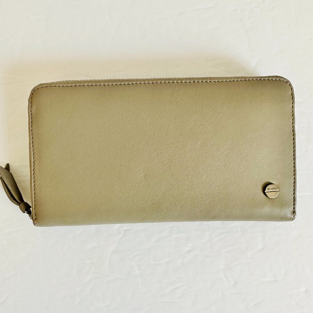 BODHI LEATHER ZIP-AROUND LONG CONTINENTAL WALLET NWOT
